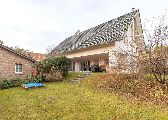 Daniela Mit Terrasse Und Garten